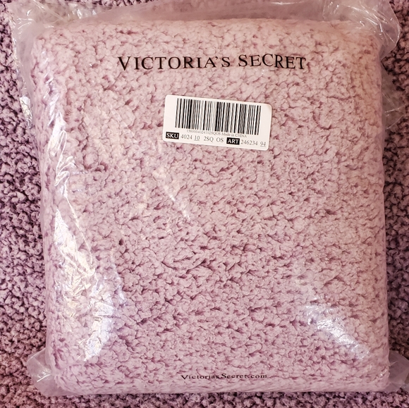 Pink VS Cozy Soft Sherpa Blanket - Picture 3 of 3